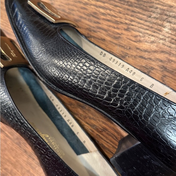 Salvatore Ferragamo Carla Vintage Embossed Black Crocodile Loafer Logo Size 6 - Picture 3 of 10